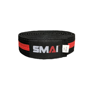 KAMPSPORTBELTE - SORT BELTE MED RØD STRIPE